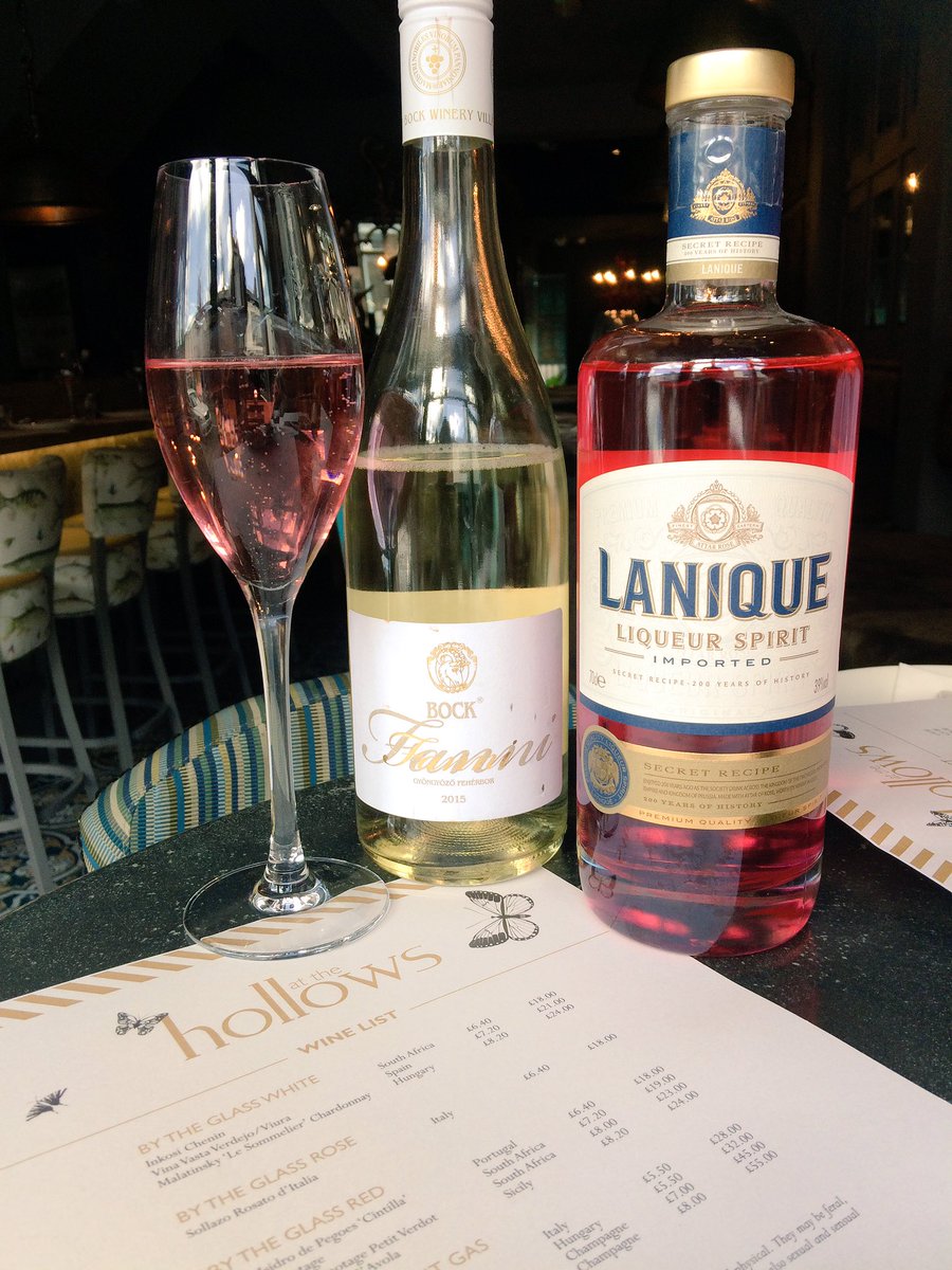 LaniqueDrinks's tweet photo. Cheeky Lanique and Fanni lunch @TheHollowsCh2, no really, the sparkling white here is called Fanni. https://t.co/S0eEg4AJA6