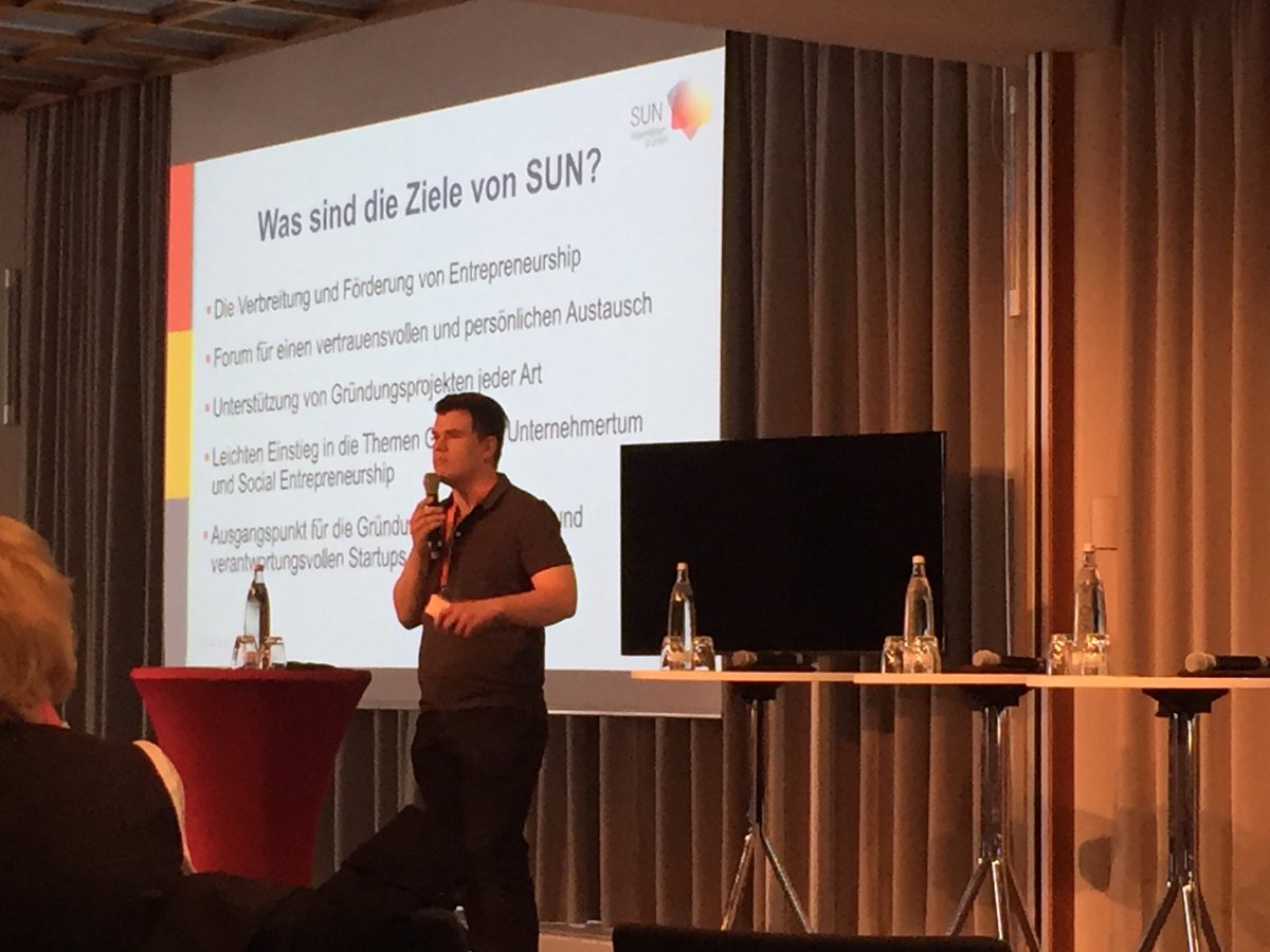 lgraef's tweet image. Sascha Ladewig erklärt SUN e.V.  #axacompetition