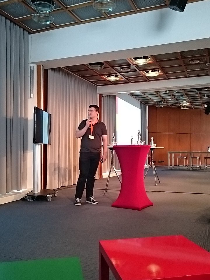 AXA_IC's tweet image. Our partner&apos;s @NetzwerkSUN  Sascha Ladewig presenting the startup network SUN #AXA_IC #AXAcompetition