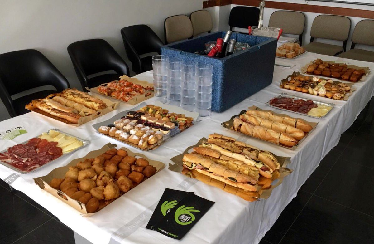 EventPamplona's tweet photo. Tenemos #catering a domicilio! Hoy en la maternal. Para que disfrutes tus celebraciones donde quieras. #Pamplona https://t.co/gaZlec3P4W