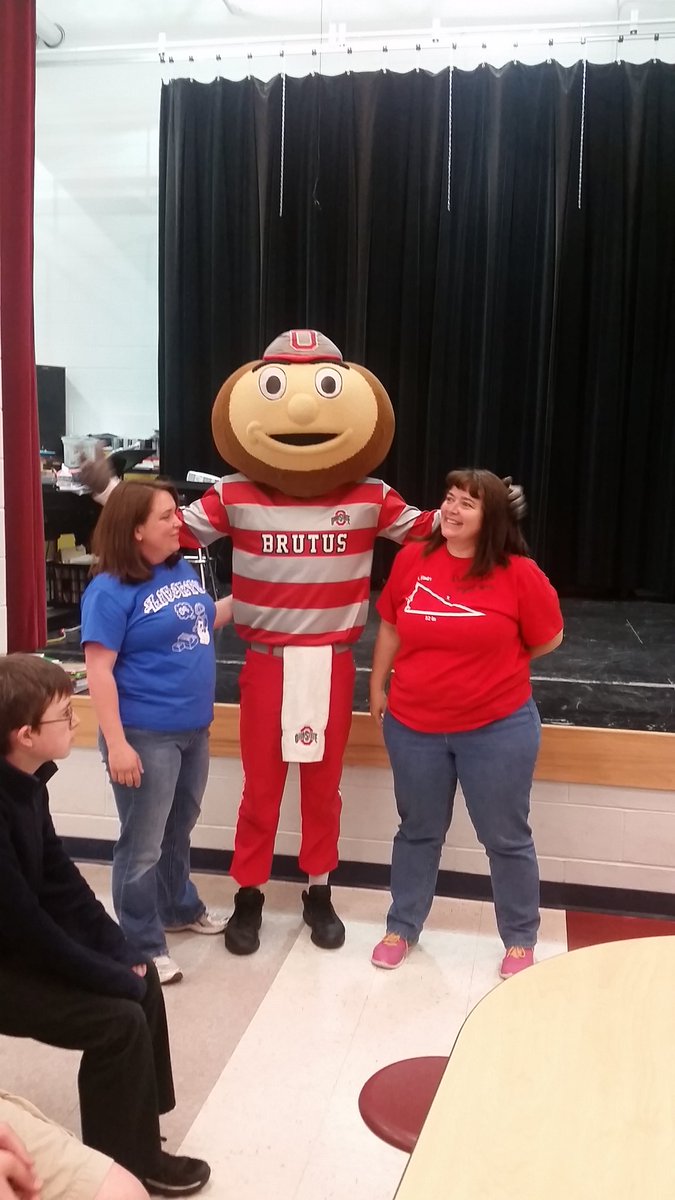 run2me12's tweet photo. Brutus at LIBERTY... 😆 @LibertyJaguars @Newark_Schools https://t.co/dTBumy3URW