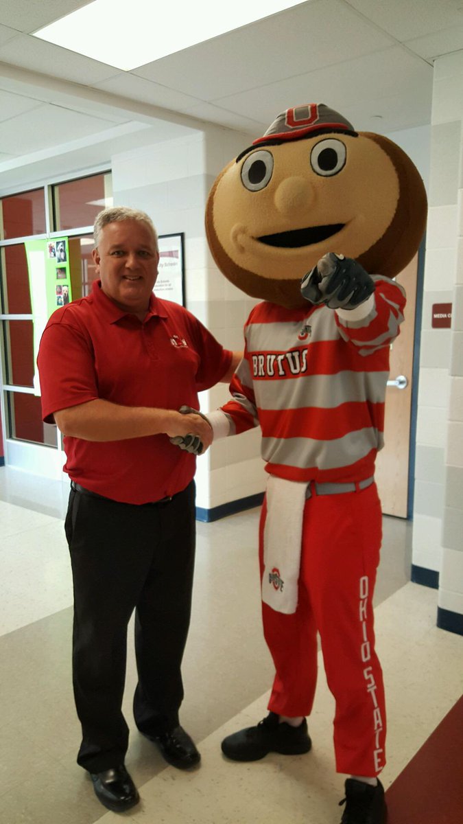 LibertyJaguars's tweet photo. Brutus visits @LibertyJaguars this morning! @Newark_Schools https://t.co/d7gEjvf54e