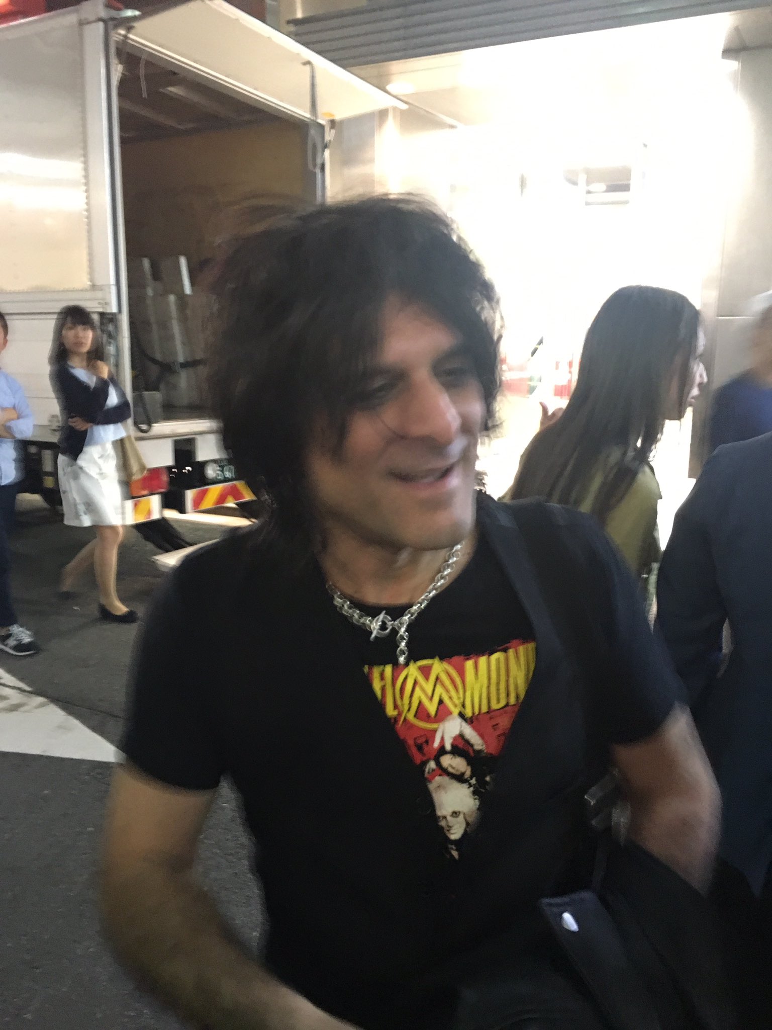ぐっさん スティーヴコンテからサインもらいましたどすぇ T Co Myuyic5tsa Twitter