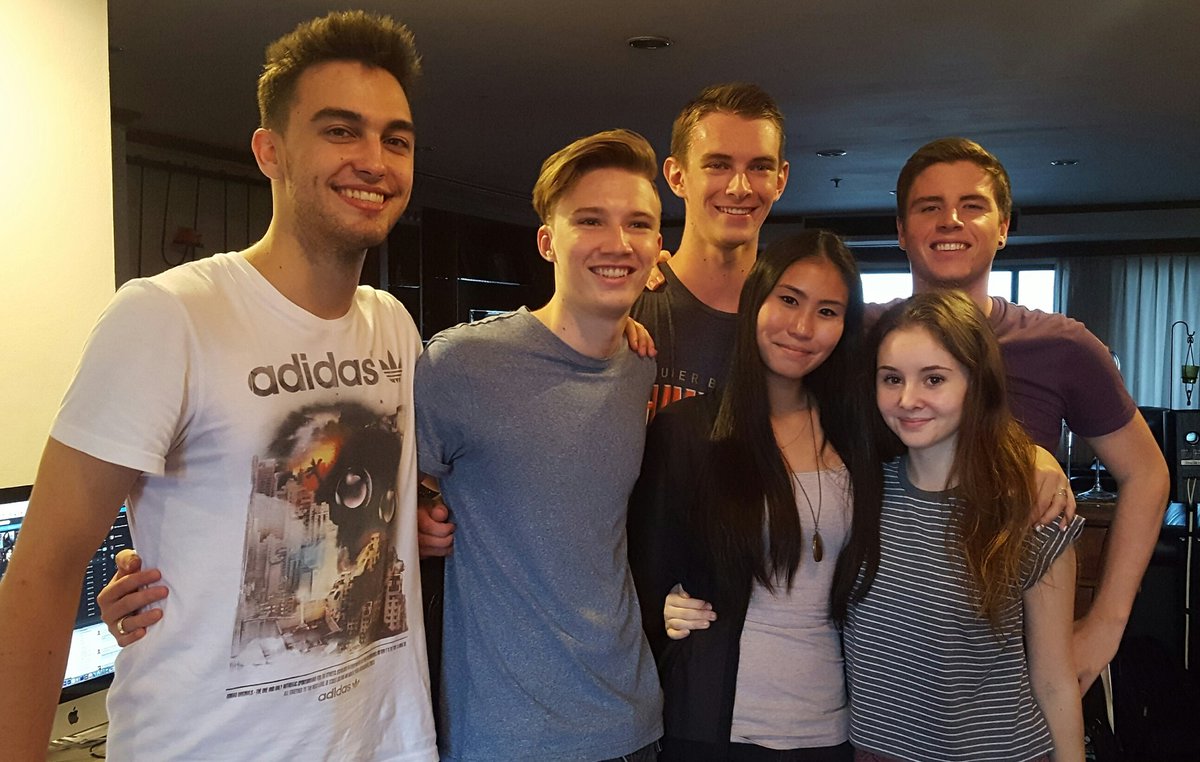 bourgeois1's tweet photo. Six staff kids graduating from @NISTSchool tomorrow. Proud parents @MarkBourgeois1 @markbethune @JaneAltemen https://t.co/arzpLd65lK