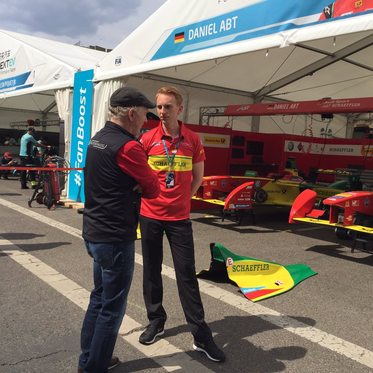 SchaefflerGroup's tweet photo. Work @FIAformulaE #BerlinePrix: Dr. Simon Opel from Schaeffler giving interviews &amp; checking the #ABTSchaeffler #FE01 https://t.co/kf2FGUmOvE