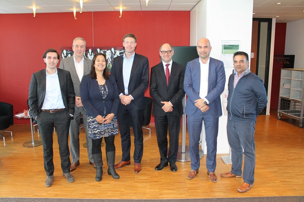 Roundtable: ‘We hebben ESCo’s te moeilijk gemaakt’ @UnicaNL duurzaamgebouwdconnect.nl/nieuws/2016052…