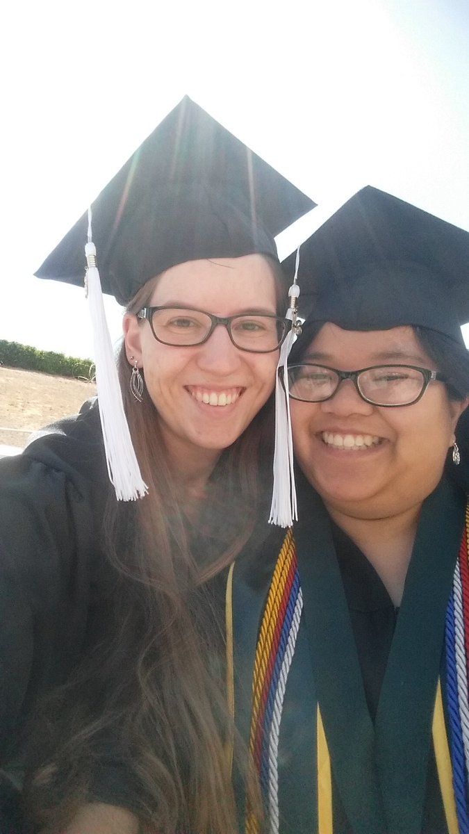 thebibliophyle's tweet photo. #FSGrad16 #CommBye16 #CAH16 Waiting to walk with @VivaceBelles for Communication. https://t.co/SbwC5trhXf