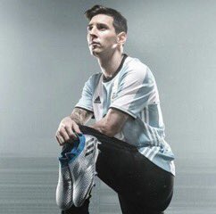 BarcelonaPosts's tweet image. Messi's new boots for Copa America