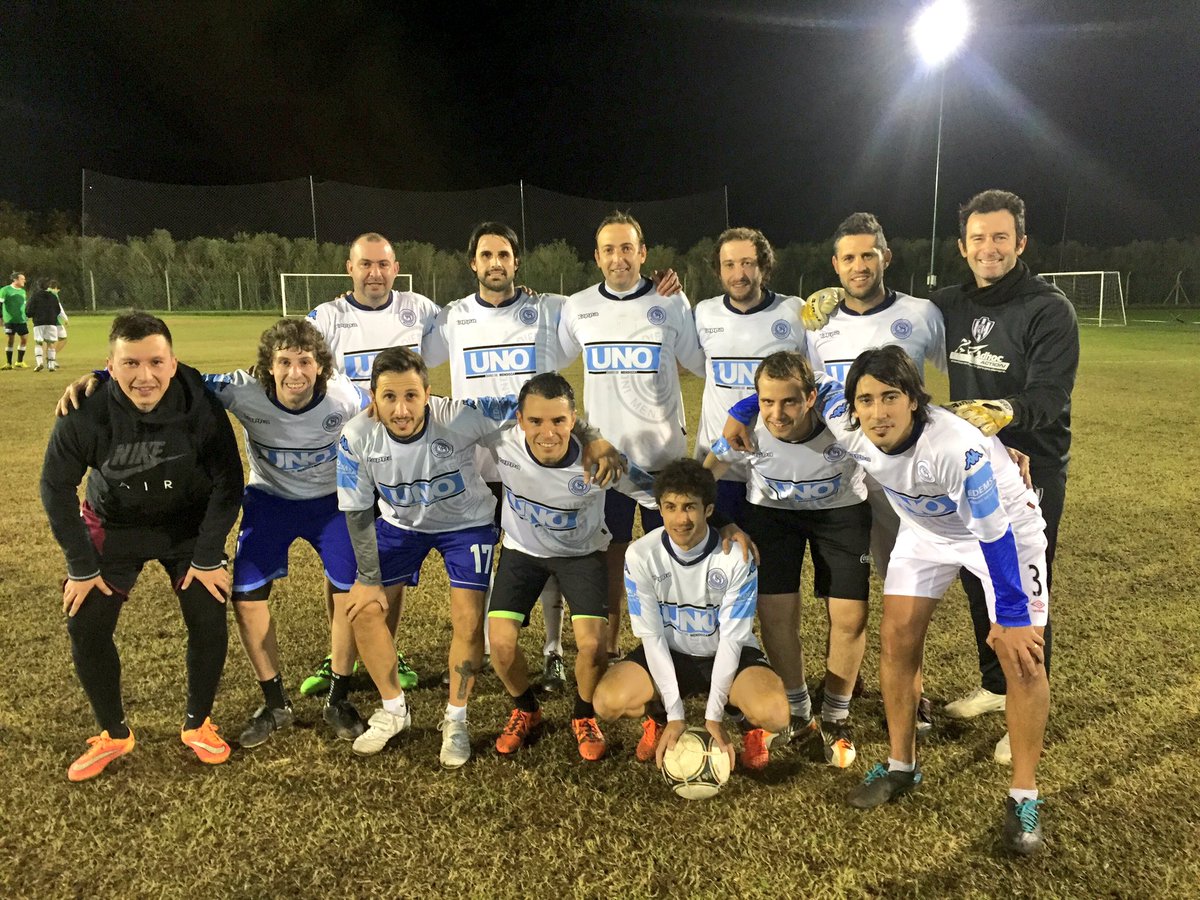 Rorrocarballodt's tweet photo. Con qué poco se es feliz, mientras la pelota ruede, gracias amigos!!! https://t.co/2X4O9phAGU