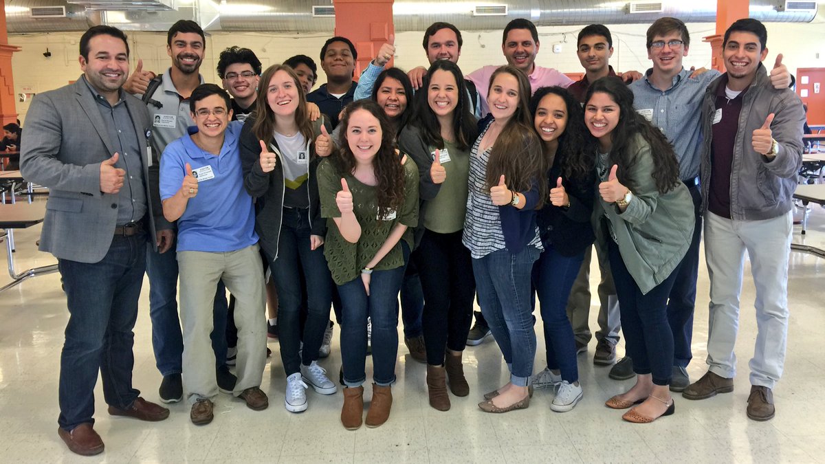 McReynoldsHISD's tweet photo. Thank you to the @AgsReachingOut program for providing mentorship and helping our students learn about college! https://t.co/mhPtzqnjl1
