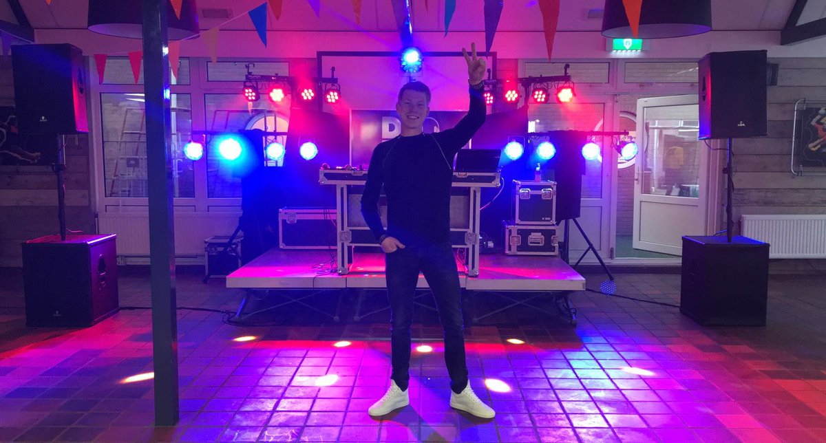 Vierhofsteden's tweet photo. DJROY is er klaar voor. Komen jullie ook? Gratis toegang. #leukaandeLaene #vht16 https://t.co/WT1dypWyv8