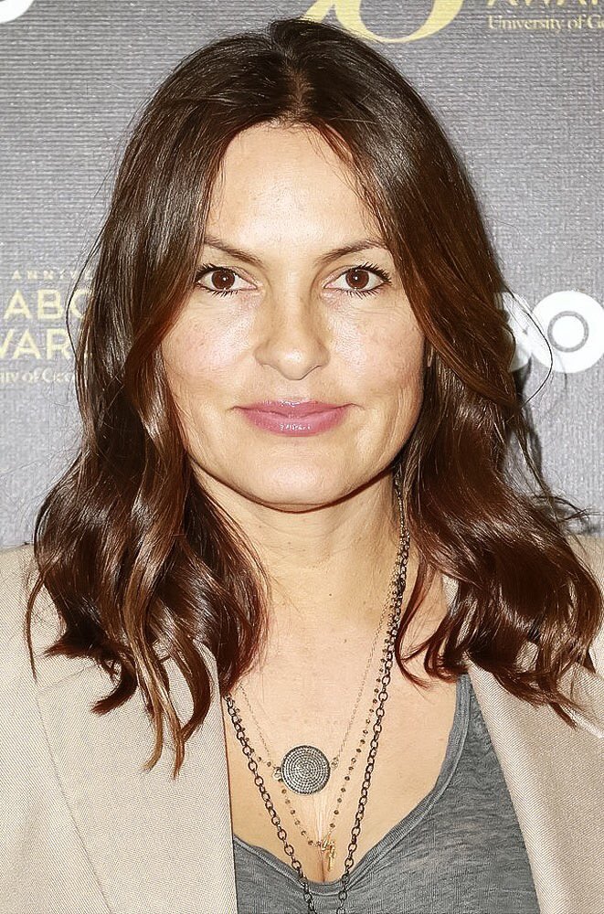 MariskaMission's tweet photo. More of @Mariska yesterday at the conversation with Sheila Nevins at @HBO Screening Room.
#PrettierThanEver โค๏ธ https://t.co/S1BYaCuu3V
