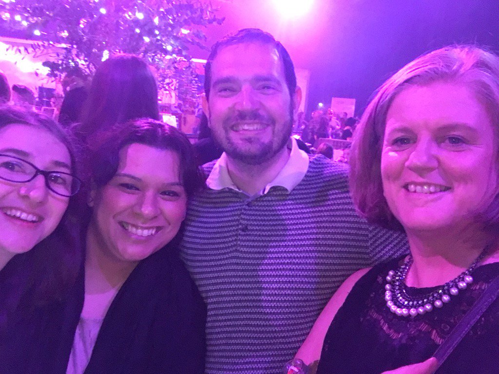 jcurtis1993's tweet photo. Having a fab time at cocktails in the city @KrishnaC1980 @ChrisCGTJones @NiktoriaM @AlexFarrellSBS https://t.co/G0mZMJf9MW