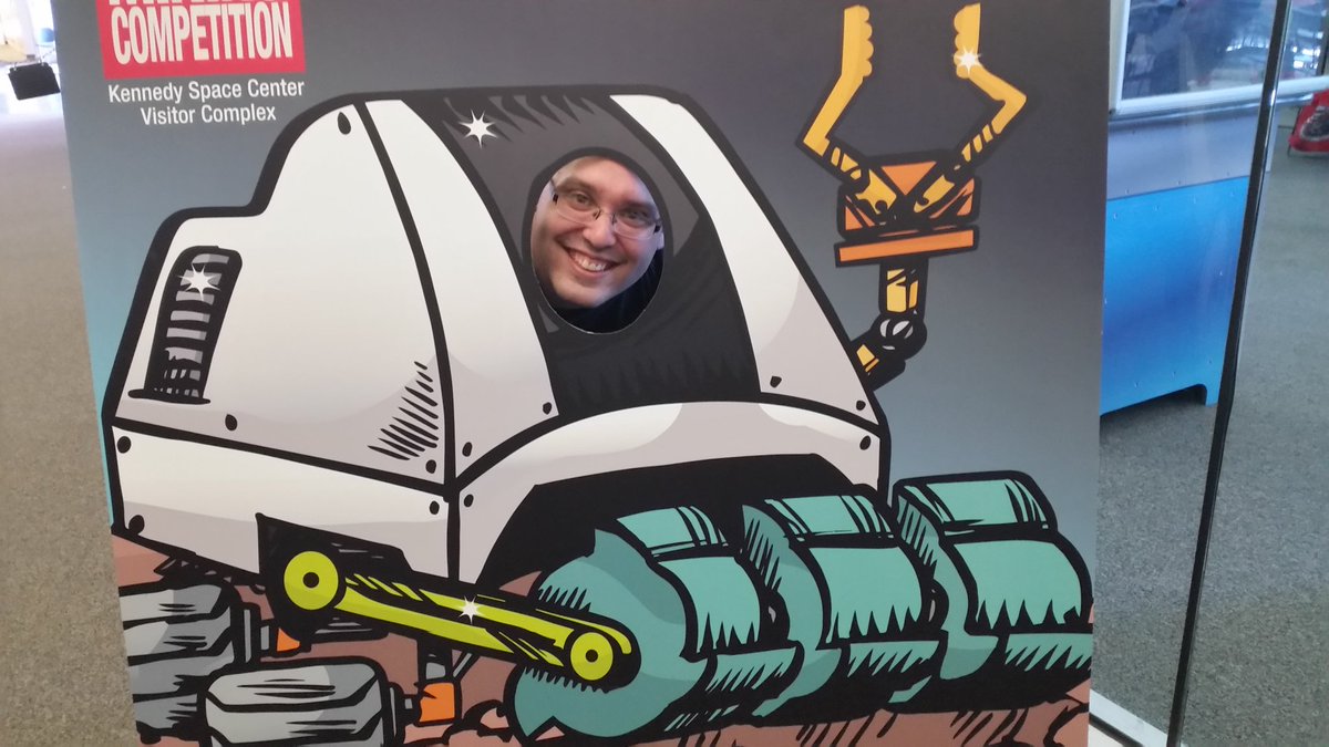 rjlucas28's tweet image. Great day at NASA with Heritage!  #nasarocks #HMSscience