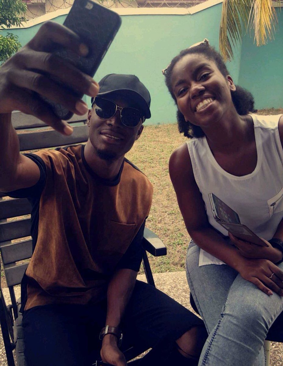 ELgh_'s tweet image. Huge Congrats Queen @mzveegh!!Lets make sure GH brings it home 2 times in a row!

🇬🇭to the🌍 
#Tiptoe #BETAwards2016