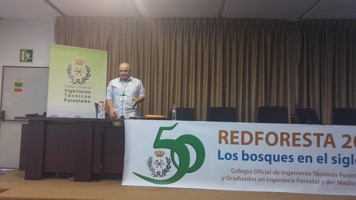 esteban_jordan's tweet image. Charla repleta de conocimiento de @ferrandalmau78 en jornadas #Redforesta2016 valencia de @IngForestal50