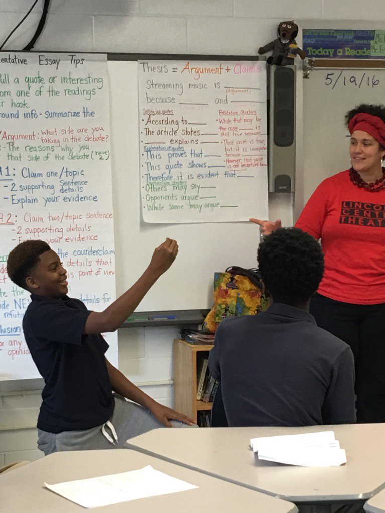 Gestures are important when acting! My Ss r loving this! TY <a href="/LCTheater/">LincolnCenterTheater</a> <a href="/marcusdharvey/">marcus d. harvey</a> <a href="/SigneHarriday/">Signe Harriday</a> @lctopenstages