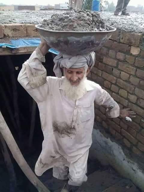 7signxx's tweet image. Dear Lord, please look after the poor people all over the world, and all the people working hard to make a living.