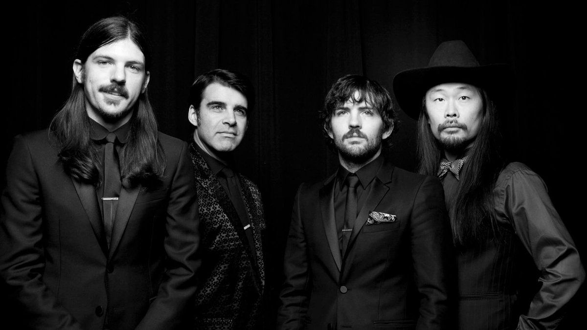 RollingStone's tweet photo. How Avett Brothers embraced a grand Rick Rubin experiment for their new LP https://t.co/F4jW3GNzxh https://t.co/f0i8z6FL3z