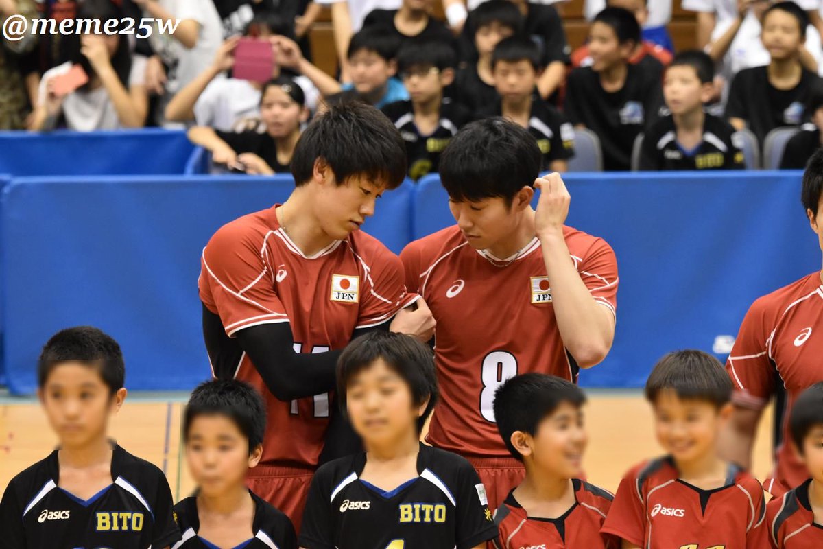 Meme 柳田さんに何か話しかけてる石川くん 石川祐希 柳田将洋 龍神nippon 沖縄合宿