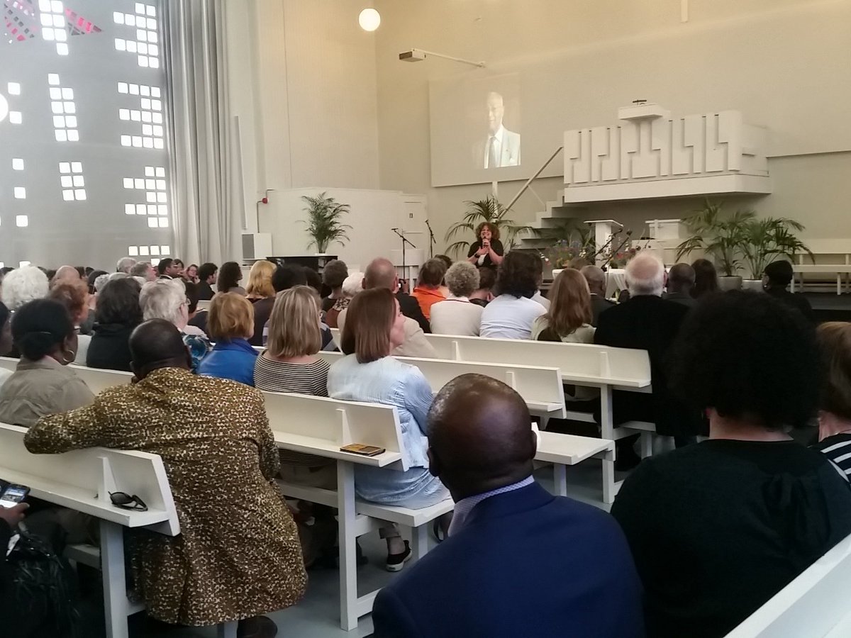 RoyRistie's tweet photo. @JeannineLaRose zingt de sterren v/d hemel tijdens Johan Ferrierlezing in #Amsterdam. 27 mei live op de #Brasaborrel https://t.co/vnJk26BGDF