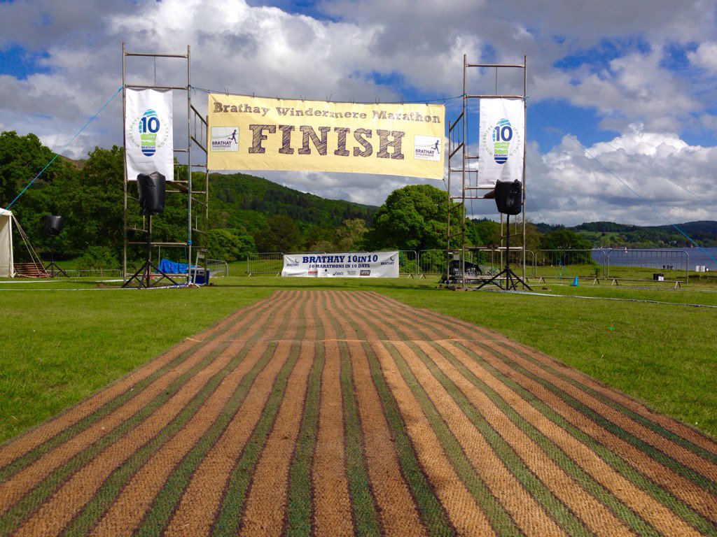 All looking good for @BrathayRunning Windermere half &amp; full marathon on Sunday. Forecast is dry!