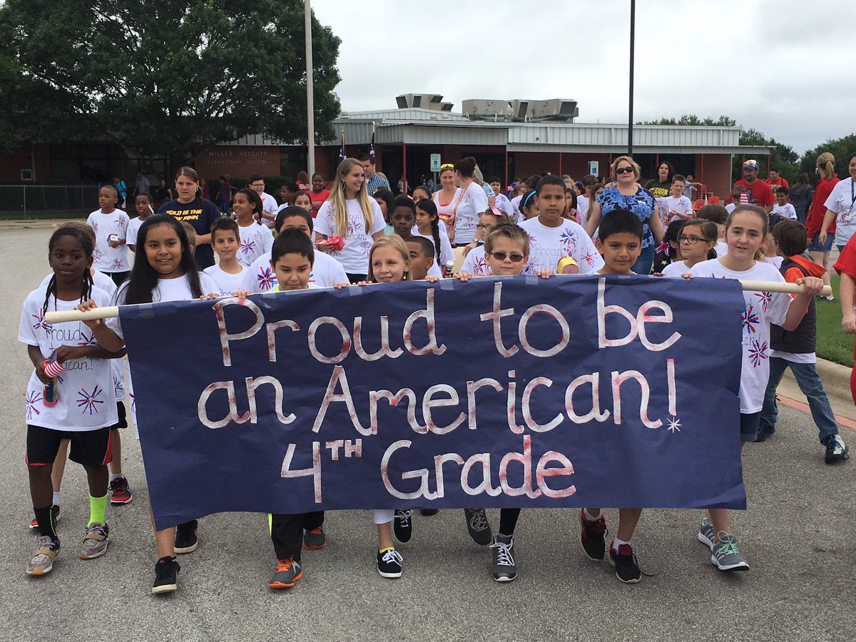 randypittenger's tweet photo. Miller Heights Elem celebrating Proud to be an American Day with parade through neighborhood! #P2BA #ILoveBelton https://t.co/Rt3vGTPfp0