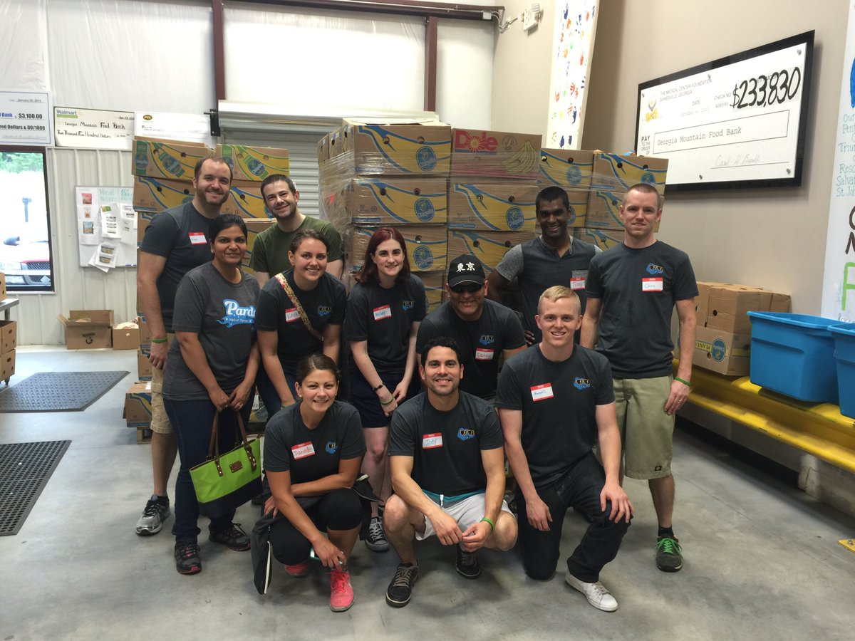 #givingback with <a href="/Pardot/">Pardot</a> <a href="/salesforce/">Salesforce</a> at gamountainfoodbank.org. Sorted 8k lbs of food. They did 4+ millon last yr.