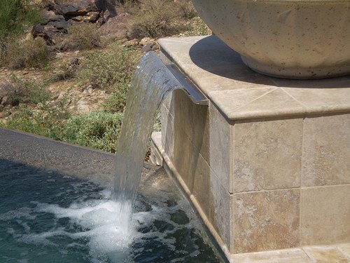 PearsonPoolCo's tweet image. Add an Arc #Scupper from Bobé to achieve this beautiful look in your own backyard. #PearsonPoolCo #Pools #Turlock