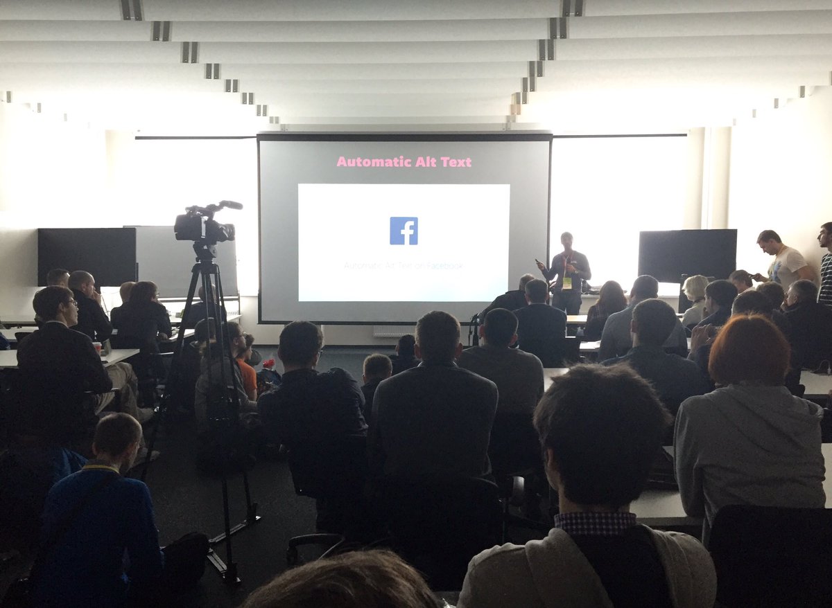 mefendieva's tweet image. Сидим на полу, слушаем про визуальное распознавание.  Палури Балманохар из Facebook AI Research вещает #SkRobotics