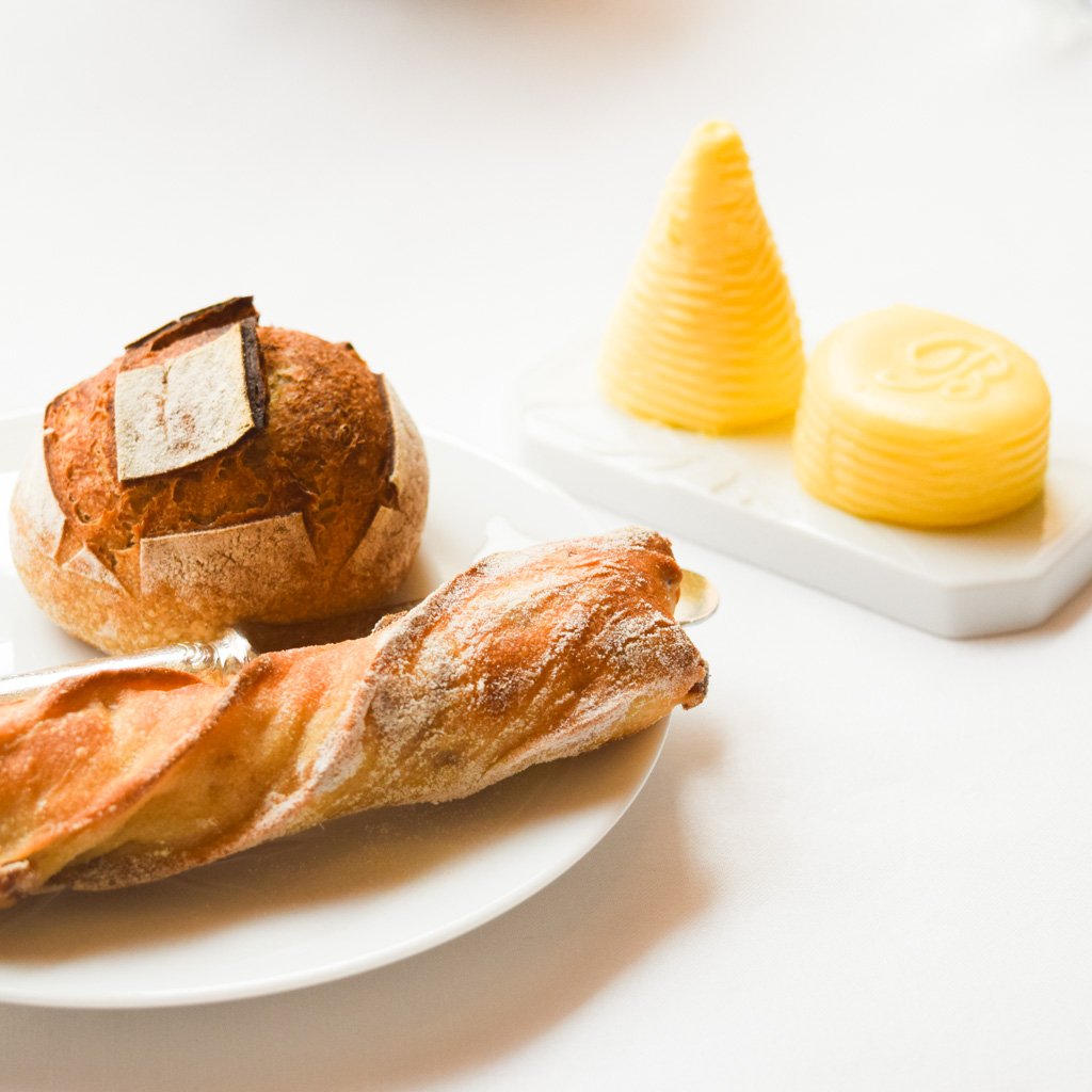 YONDERfr's tweet photo. Pourquoi Epicure d'@EricFrechon au Bristol est l'une des plus belles tables du monde> https://t.co/ImSGSfD18N https://t.co/bdsCFSLk8C