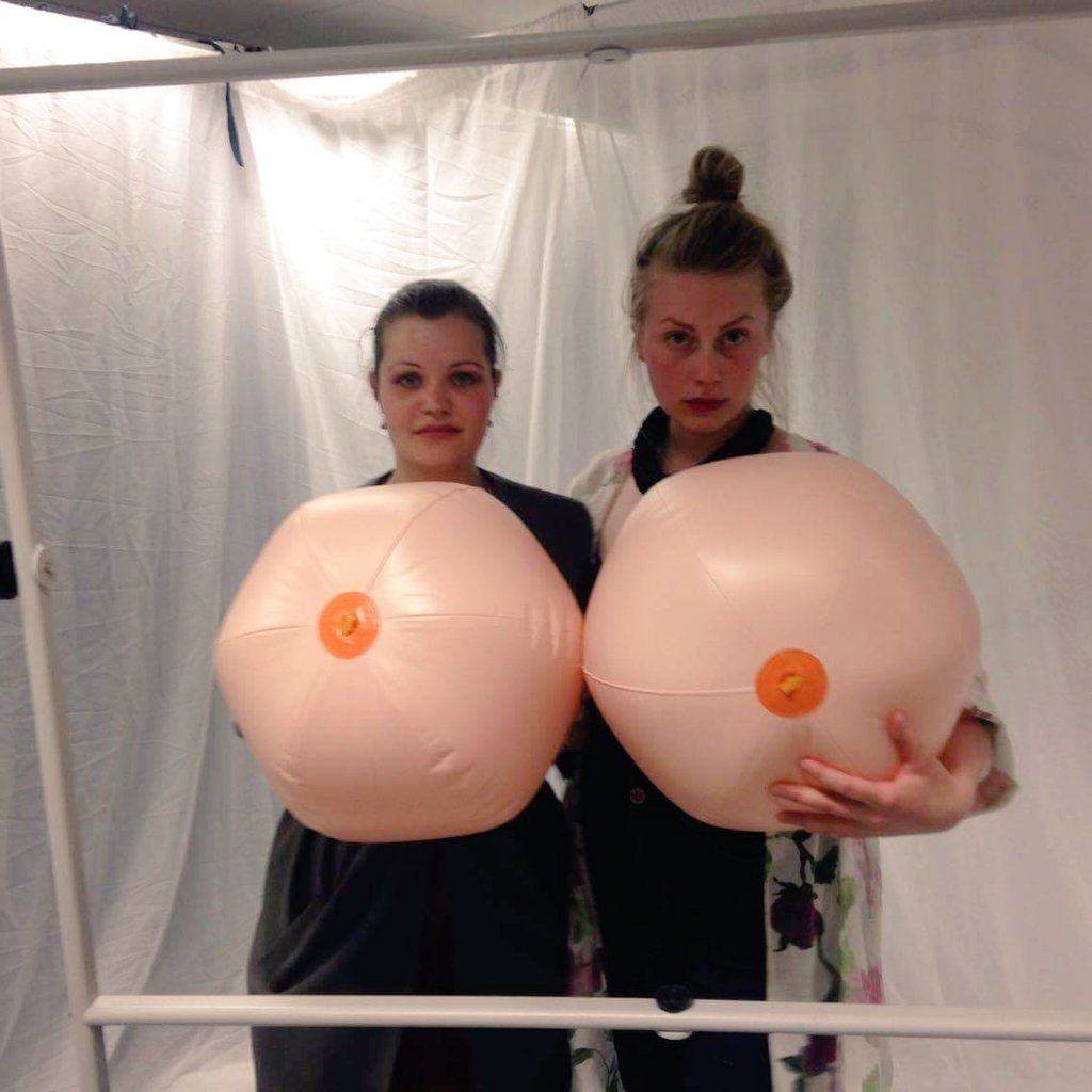 MojoCompany's tweet photo. What a gift from the wonderful and amazing @emhowarth19 for #ATitShow 's mise-en-scene https://t.co/JWHhVckOnj