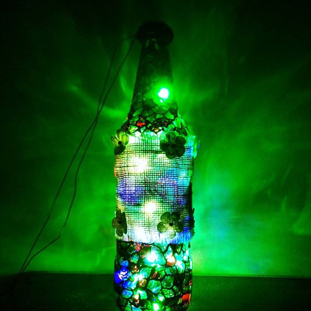 Incredible light effect with #handcraftedlamp #homedecor #homemadelamps #lighteffects #lighting by Neeraj Shrivastav