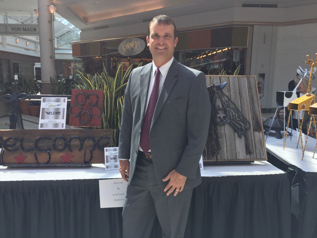 Admiring the wonderful sculptures that GVEP students have done for the Autism Up organization.  Great job!!