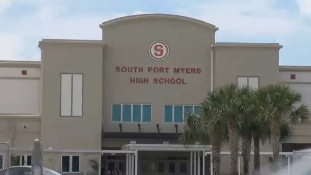 Fla. high school student admits to having sex with multiple students in school bathroom bit.ly/1qyN9Wy?utm_me… https://t.co/WCk0RFDMTA