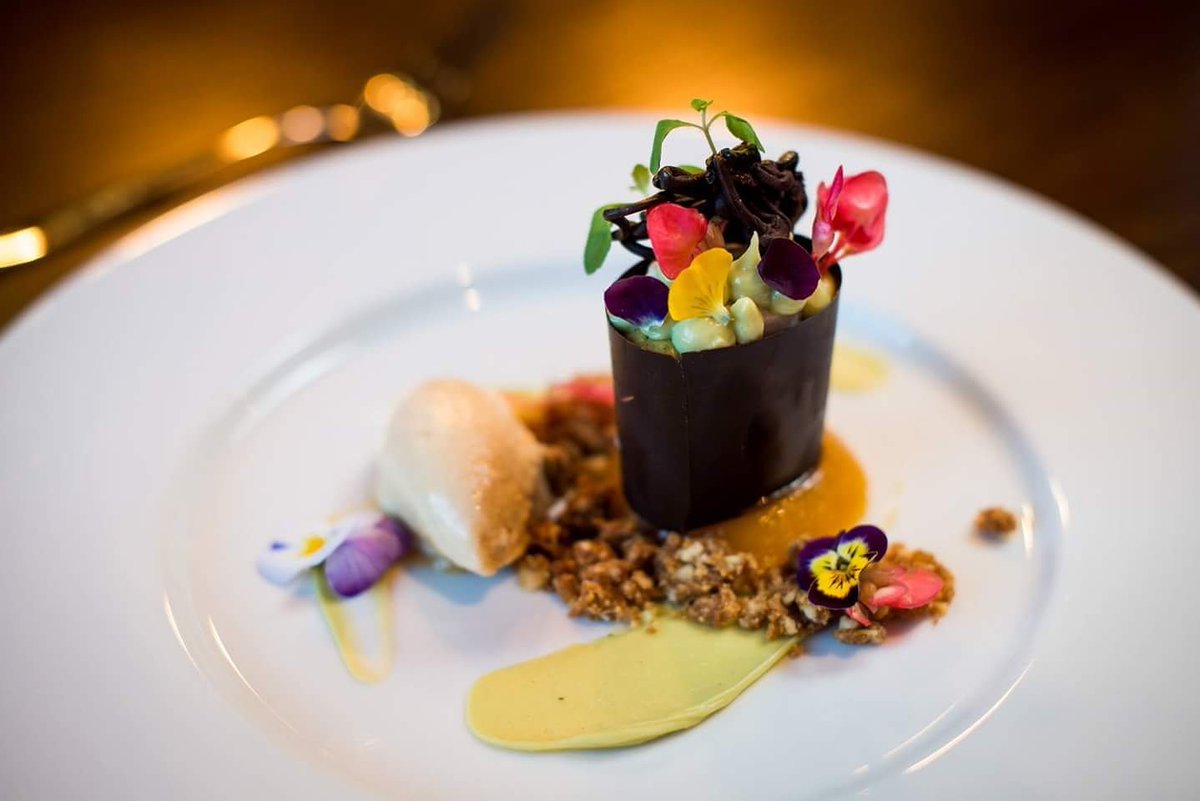 DelphiEscape's tweet image. We've got that #fridayfeeling at #DelphiResort treat yourself this weekend @TheChefsTableSM #FoodieFriday #foodie