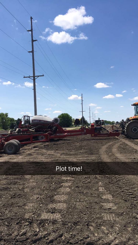 HHgoodman17's tweet photo. Finally got back in the field to plant two plots yesterday!@Channel_OH #plant16 https://t.co/C3VV2undcK