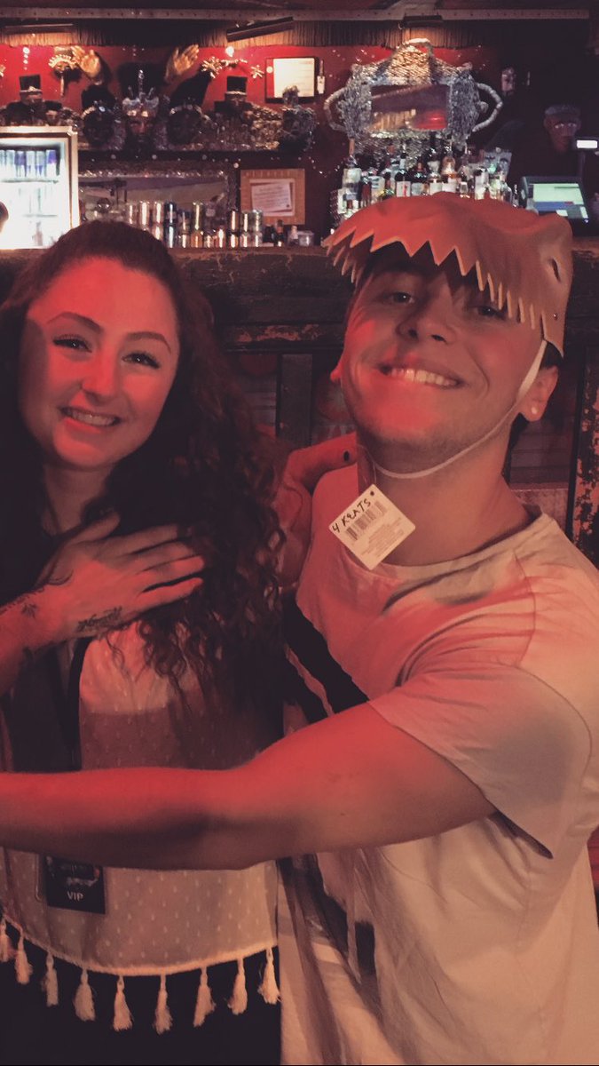 SavorTheStyles's tweet photo. I love you so much and you don't even know it ❤️ @KeatonStromberg #WUTour #HOBChicago #WUTpics https://t.co/wsJtB3aJyv