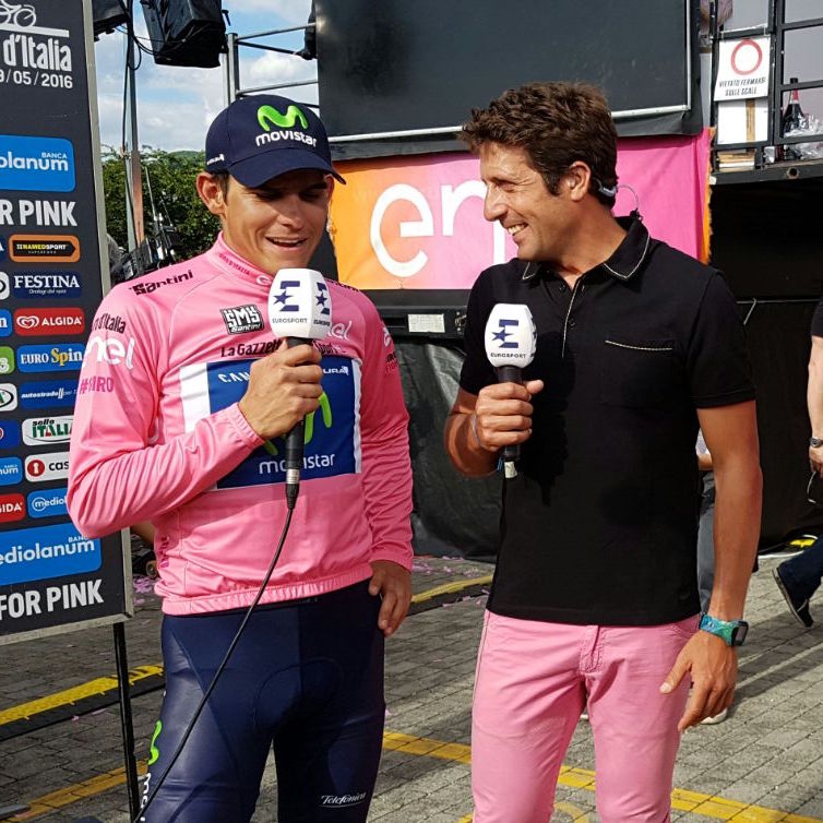 Movistar_Team's tweet photo. La sonrisa de un crack, @Andrey_Amador. Seguro que no olvidará (ni olvidaréis) nunca este momento. #TicoRosa #Giro https://t.co/X0cZnx3oTK