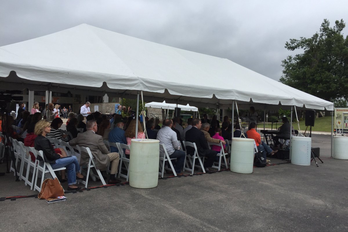 OklahomaAnimals's tweet photo. So many esteemed guests at the ribbon-cutting for the @AmericanHumane &amp; @kirkpatrickfdn emergency vehicle! https://t.co/iyxLzucsOX