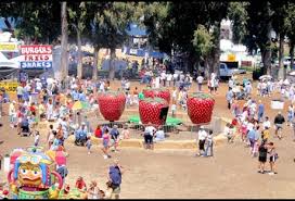 DeionaMiller's tweet photo. The gang and I  going to the Strawberry Festival .#ohtheplacesyoullgo @histoarts8   #tryingnewthings https://t.co/ydkbzIBIyk