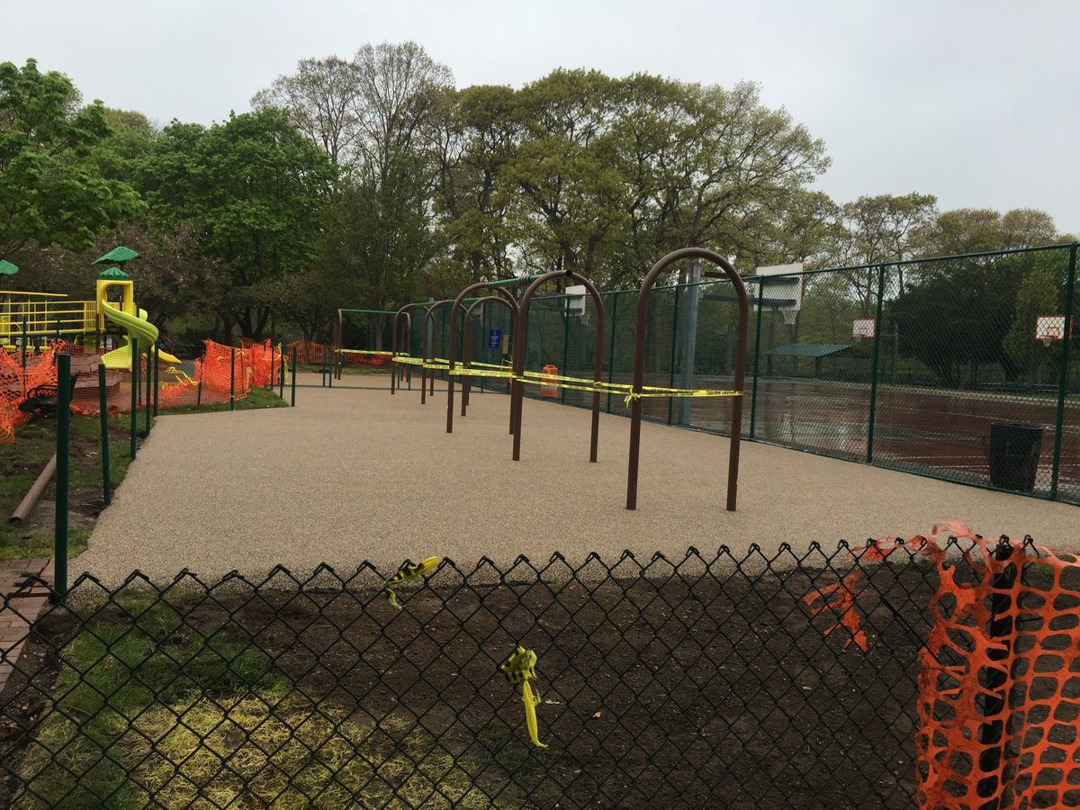 AGMSurfacing's tweet photo. What a great job guys! #pourinplace #PIP #VillageofMassapequa #MassapequaNY https://t.co/ole1eta5sI