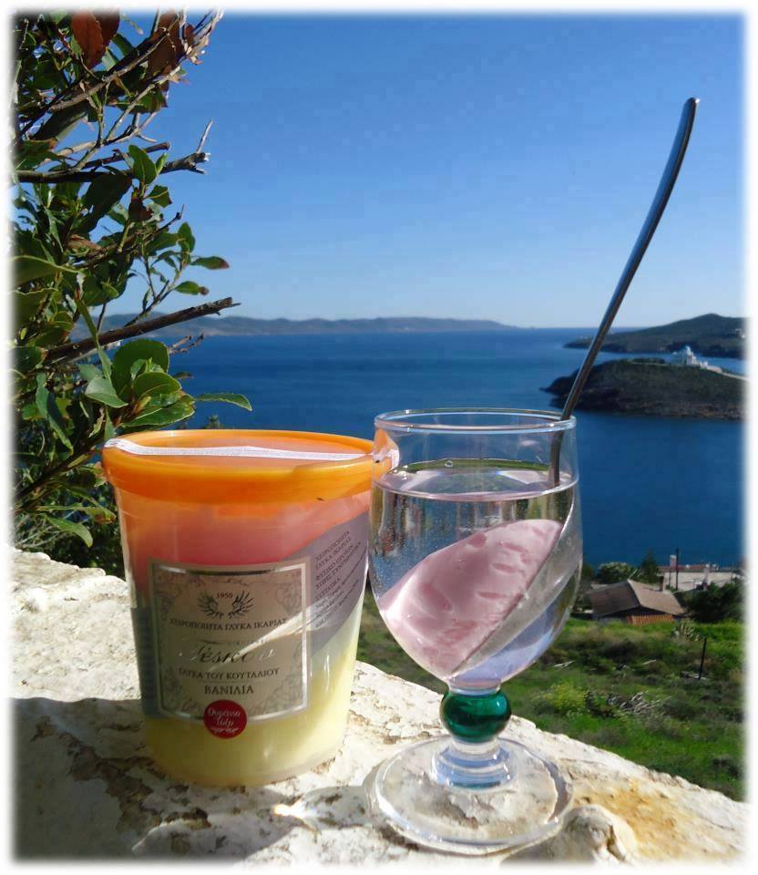 GreekBees's tweet photo. dive in pleasure https://t.co/zz8Wq6gPhs #sweet #greeksweet #ypovrixio #submarine #sweets #greeksummer #greekbees https://t.co/yrXiZnwPew