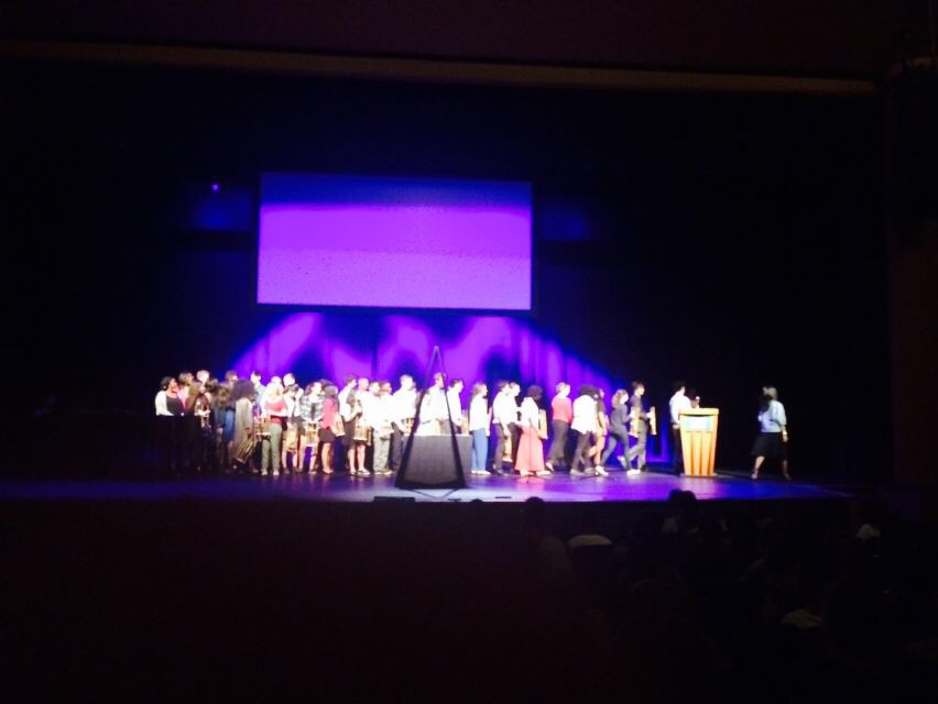 HouseAngklungDC's tweet photo. 50 high school students of School W/out Walls Wash DC, brought audience into tears, WE ARE THE WORLD wt Angklung https://t.co/bXiBiR1vhS