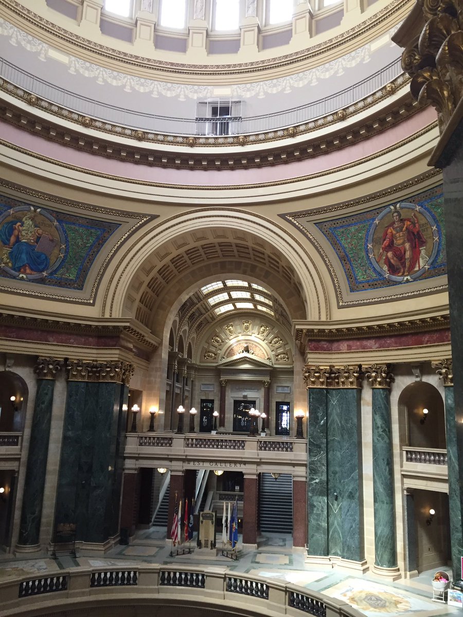 Ajanquart's tweet photo. Madison Pics. Supreme Court and Rotunda area. @WDPHemlockCreek @MsSchwankeWDP @Adernbach https://t.co/Gn19guryCD
