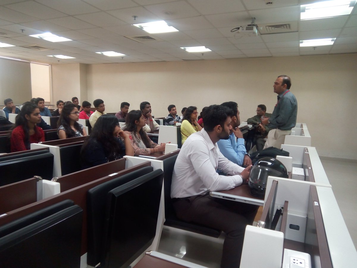 smilingsmitaM's tweet photo. @sharmaankush12 @VITMMS @VITCollege @ManasiPhatak9 Glimpses of today's initiative... https://t.co/xNQh6DF2Sd