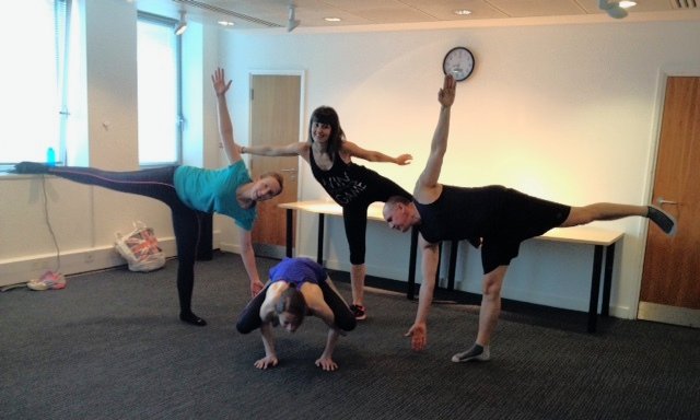 AtkinsNextGen's tweet photo. Who says you need a gym to strength train? #lunchtimeclass #wellbeingatwork #fitness #healthybrum https://t.co/f7ftkseu7n