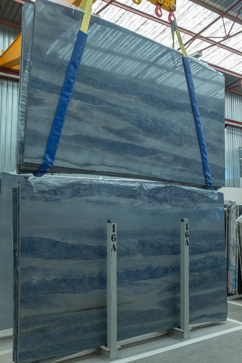 Intermarmor_'s tweet image. Blue Macauba quarzite 2cm slabs. 
#JustPolished Call or email for prices
#WeAreIntermarmor
