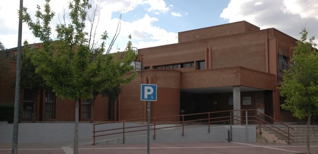ComarcalCV's tweet photo. Compromis le responde al PSOE en La Hoya: "Mear fuera del tiesto", https://t.co/8CTYb8b3g8 https://t.co/Lt1APFK1vt