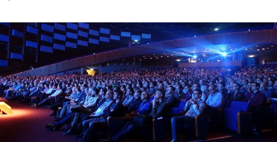 TechNetNL's tweet photo. Keynote Microsoft #cloudroadshow nu on demand beschikbaar via https://t.co/3eEMqc83Ib #azure #cloud https://t.co/j8uA9nNXkZ